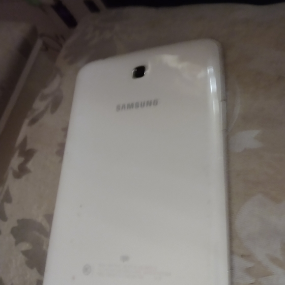 Samsung Galaxy tab 3 - Picture 2 of 2